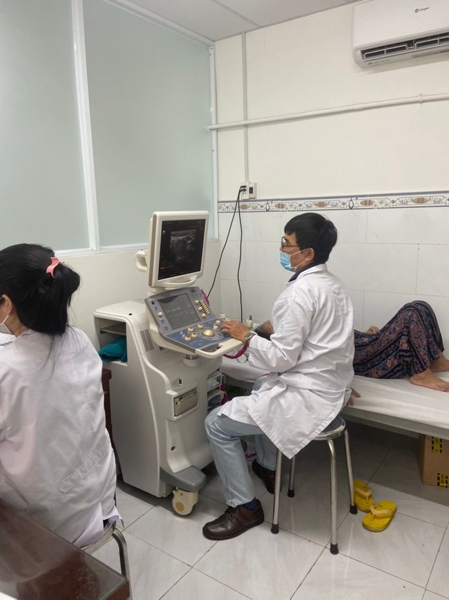 Khám và điều trị